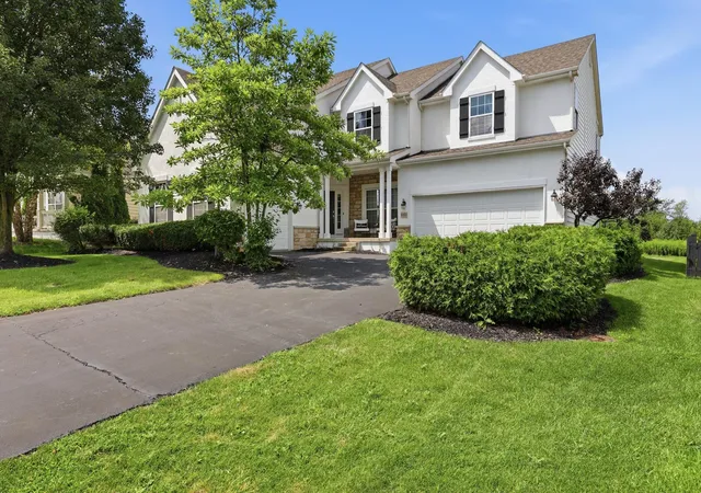 Photo 3 of Single family home for sale at 6302 Scioto Chase Blvd, Powell, OH 43065 | MLS# 226030322 | Listing updated on 2026-09-28
