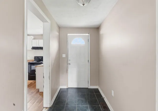 5th image of 2732 Dibblee Ave, Columbus, OH 43204 | MLS# 226031002
