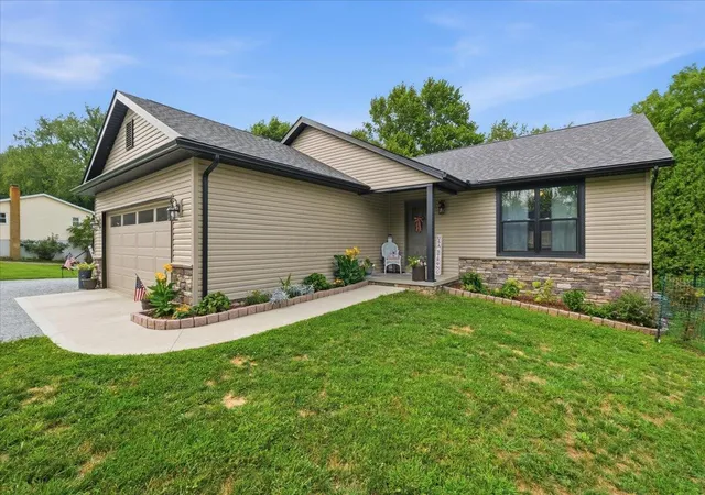 2nd image of 148 Jonathon Dr, Howard, OH 43028 | MLS# 226030334