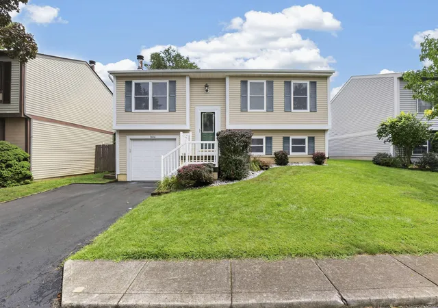 2nd image of 7606 Moorlane Dr #77, Columbus, OH 43085 | MLS# 226030342