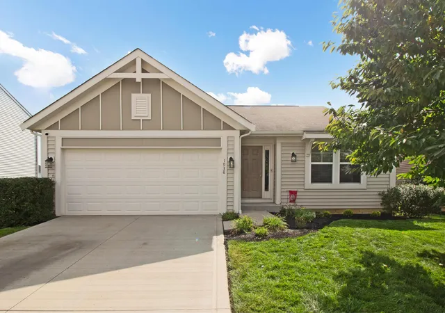 Photo 3 of Single family home for sale at 1938 Spring Cvs Dr, Grove City, OH 43123 | MLS# 226031438 | Listing updated on 2026-08-29