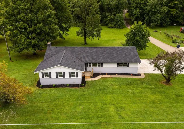 Photo 3 of Single family home for sale at 2525 Hamburg Rd Sw, Lancaster, OH 43130 | MLS# 226030802 | Listing updated on 2026-09-21