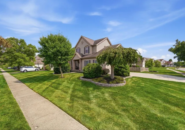 Photo 2 of Single family home for sale at 3579 Natalie Dr, Grove City, OH 43123 | MLS# 226030355 | Listing updated on 2026-09-22