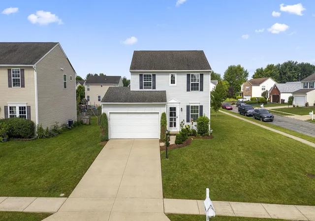 2nd image of 1624 Roscommon Dr, Pataskala, OH 43062 | MLS# 226030371