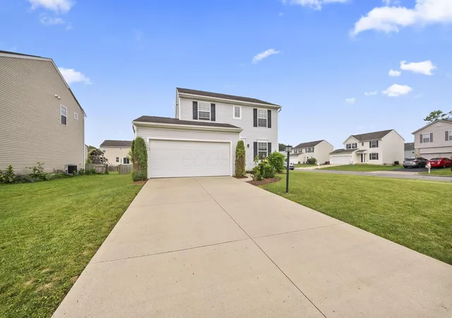 5th image of 1624 Roscommon Dr, Pataskala, OH 43062 | MLS# 226030371