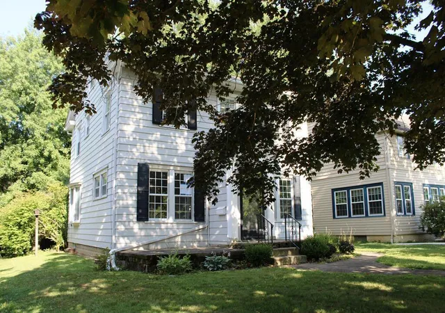 Photo 3 of Single family home for sale at 96 Glenwood Blvd, Mansfield, OH 44906 | MLS# 226030367 | Listing updated on 2026-08-11