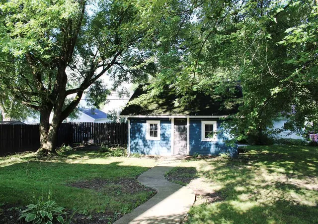 Photo 5 of Single family home for sale at 96 Glenwood Blvd, Mansfield, OH 44906 | MLS# 226030367 | Listing updated on 2026-08-11