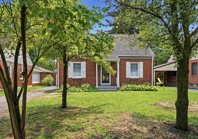 Photo 2 of Single family home for sale at 883 W 9th Avenue, Columbus, OH 43212 | MLS# 226030380 | Listing updated on 2026-09-14