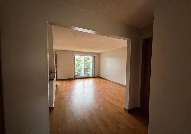 4th image of 2367 Brandy Oaks Dr, Columbus, OH 43220 | MLS# 226031282