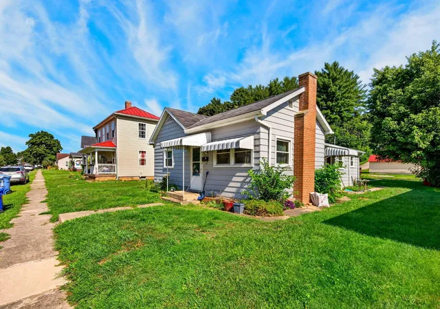 2nd image of 744 3rd St, Logan, OH 43138 | MLS# 226030379