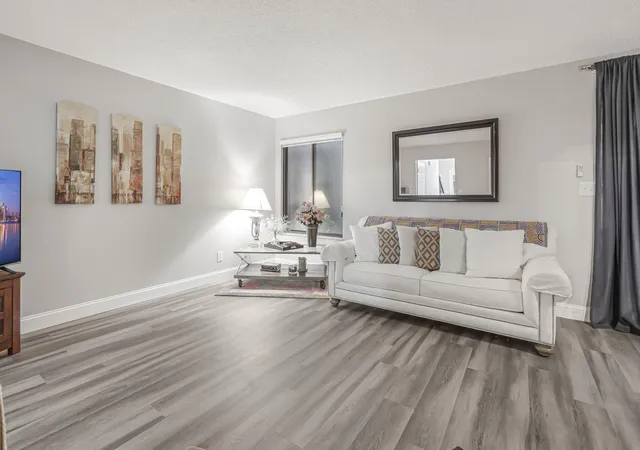 Photo 3 of Single family home for sale at 842 N Tamara Dr, Columbus, OH 43230 | MLS# 226030626 | Listing updated on 2026-09-15