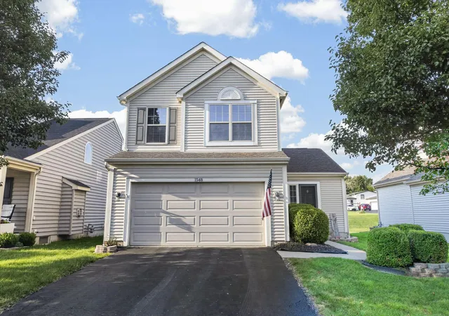 Photo 1 of Single family home for sale at 1548 Grove Hl Dr, Columbus, OH 43240 | MLS# 226037272 | Listing updated on 2026-10-30
