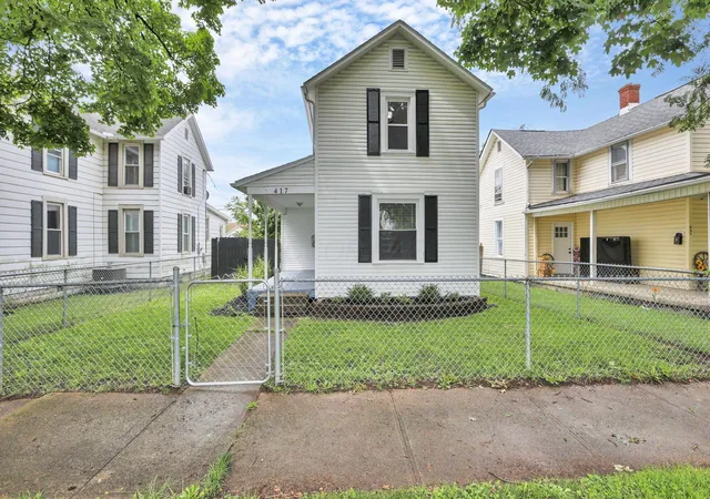1st image of 417 Washington Ave, Lancaster, OH 43130 | MLS# 226031327