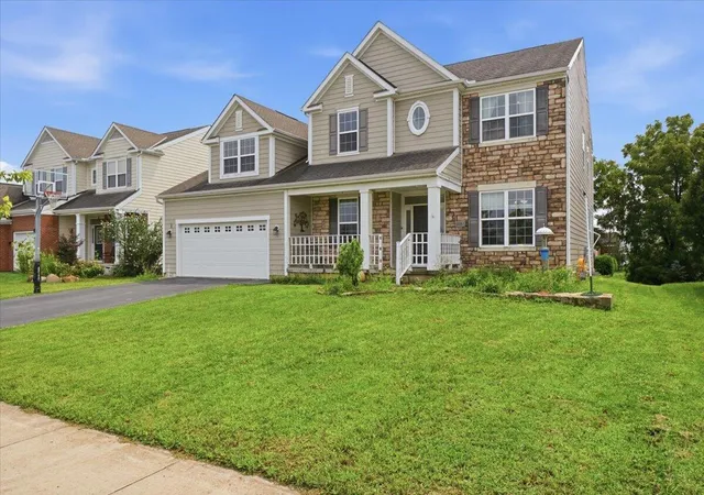 Photo 3 of Single family home for sale at 6061 Baumeister Dr, Hilliard, OH 43026 | MLS# 226030404 | Listing updated on 2026-10-02