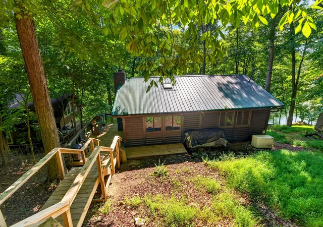 2nd image of 266 Shawnee Ln, Sugar Grove, OH 43155 | MLS# 226030747