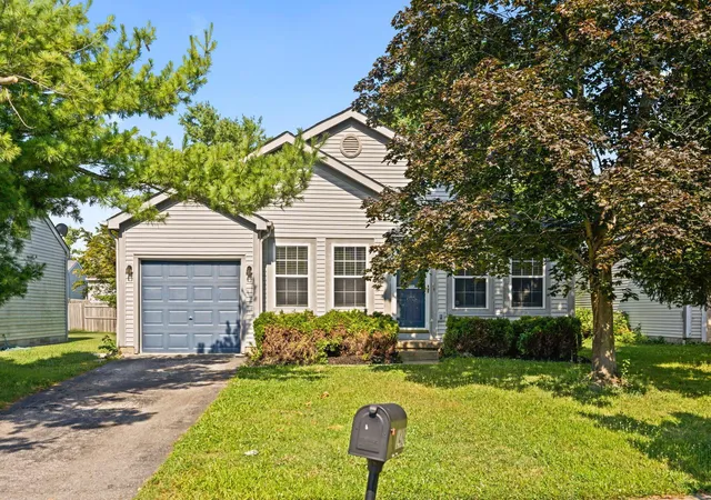 2nd image of 1439 Pinehurst Ct, Columbus, OH 43223 | MLS# 226030423
