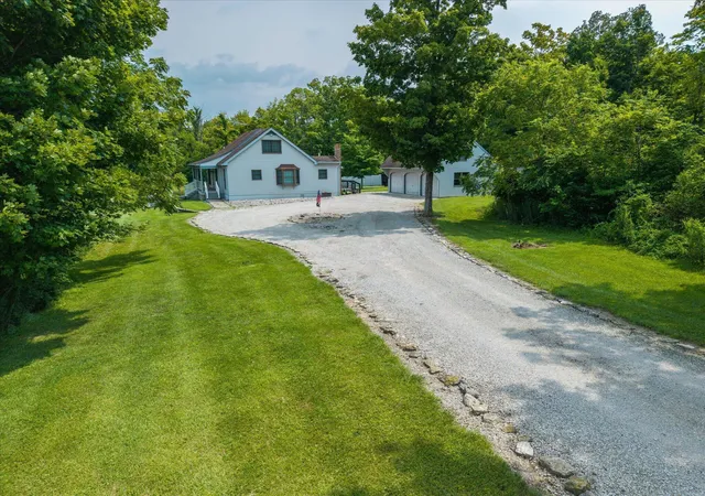 Photo 4 of Single family home for sale at 833 S State Route 72, Sabina, OH 45169 | MLS# 226030428 | Listing updated on 2026-09-18