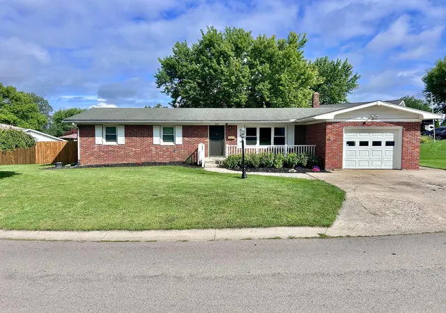 2nd image of 220 Terrence Dr, Bellefontaine, OH 43311 | MLS# 226030568
