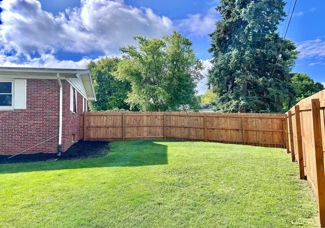 Photo 4 of Single family home for sale at 220 Terrence Dr, Bellefontaine, OH 43311 | MLS# 226030568 | Listing updated on 2026-09-24