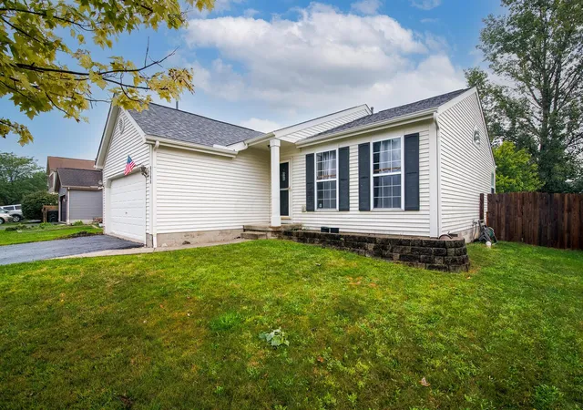 Photo 3 of Single family home for sale at 8588 Leader Dr, Galloway, OH 43119 | MLS# 226030594 | Listing updated on 2026-09-05