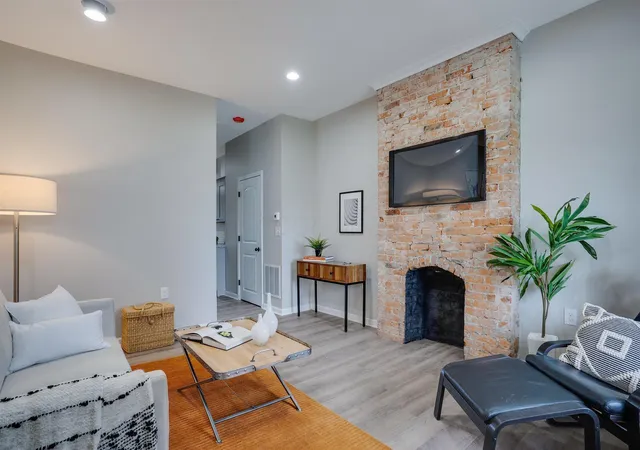 Photo 3 of Condo for sale at 295 W Park Ave, Columbus, OH 43223 | MLS# 226030627 | Listing updated on 2026-08-13