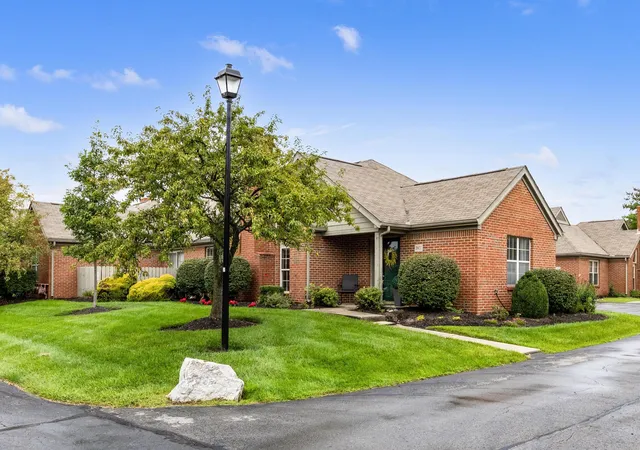 3rd image of 3900 Sandstone Cir, Powell, OH 43065 | MLS# 226031126