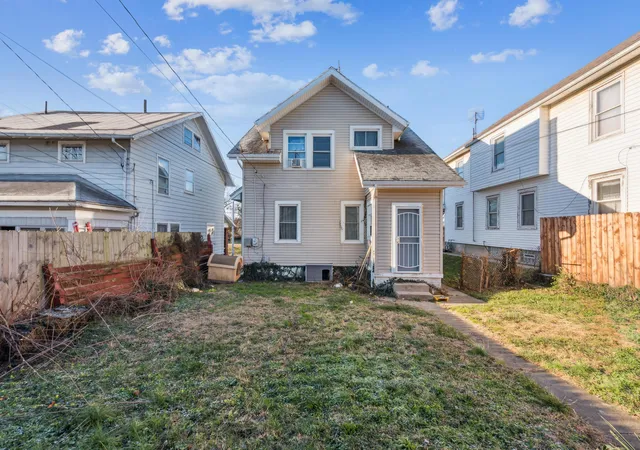Photo 3 of Single family home for sale at 1080 Linden Ave, Dayton, OH 45410 | MLS# 226030482 | Listing updated on 2026-09-01