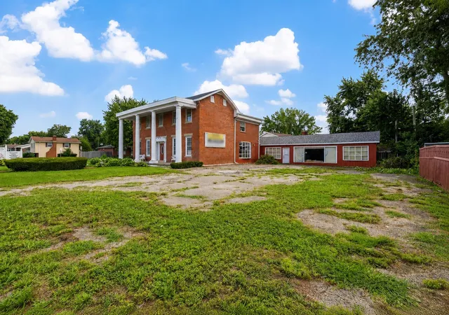 2nd image of 3900 Noe Bixby Rd, Columbus, OH 43232 | MLS# 226030488