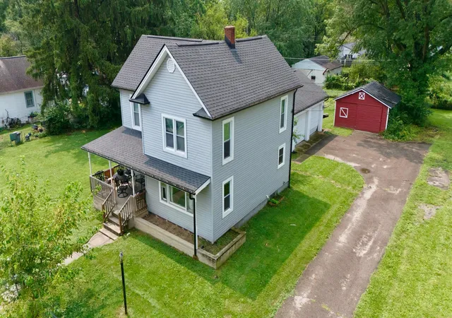 Photo 2 of Sale Pending at 2733 Baughman Ave, Columbus, OH 43211 | MLS# 226030646 | Listing updated on 2026-09-28
