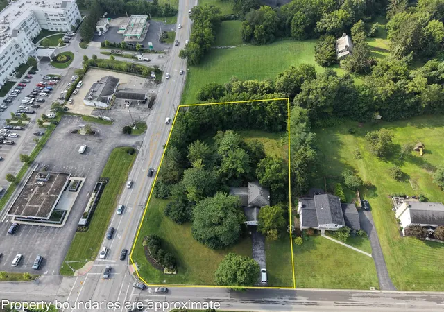 2nd image of 755 Clubview Blvd S, Columbus, OH 43235 | MLS# 226031258