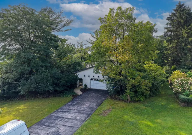 4th image of 755 Clubview Blvd S, Columbus, OH 43235 | MLS# 226031258