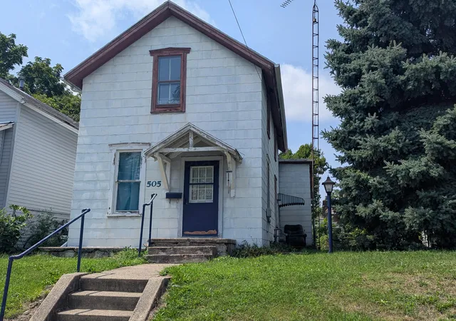 1st image of 505 Scott St, Springfield, OH 45505 | MLS# 226031754