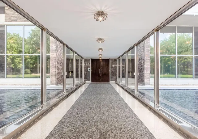 Photo 3 of Condo for sale at 1000 Urlin Ave #622, Columbus, OH 43212 | MLS# 226030668 | Listing updated on 2026-08-18