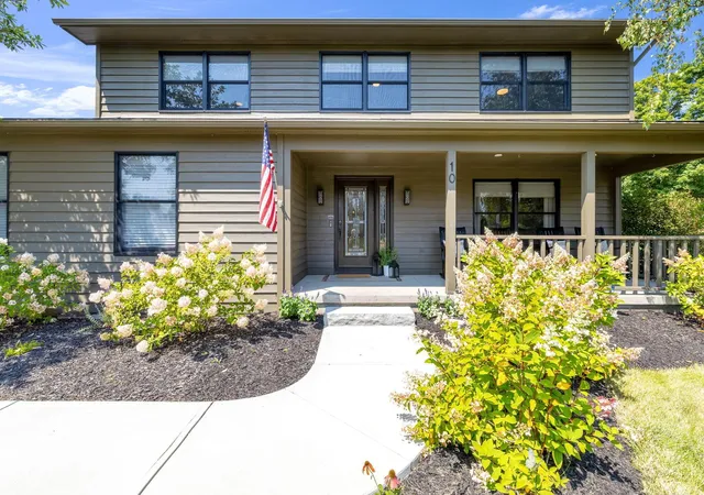 Photo 3 of Single family home for sale at 10 Woodside Blvd, Mansfield, OH 44904 | MLS# 226030681 | Listing updated on 2026-09-03