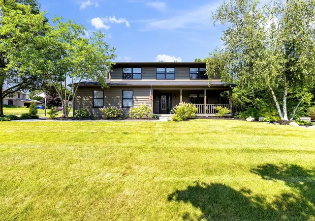 Photo 4 of Single family home for sale at 10 Woodside Blvd, Mansfield, OH 44904 | MLS# 226030681 | Listing updated on 2026-09-03