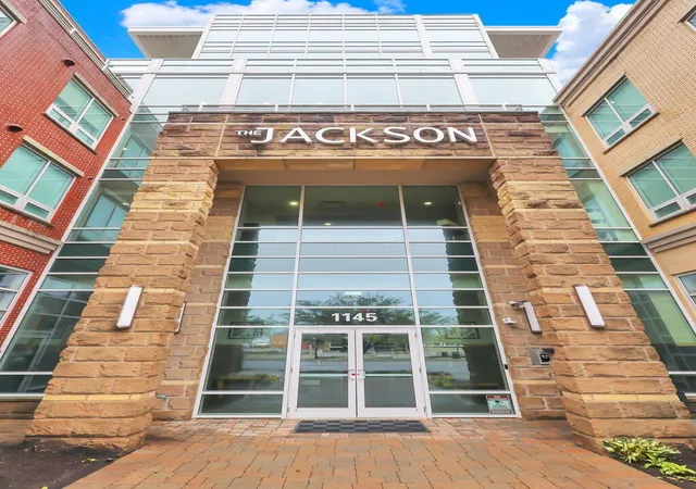 2nd image of 1145 N High St #403, Columbus, OH 43201 | MLS# 226030541