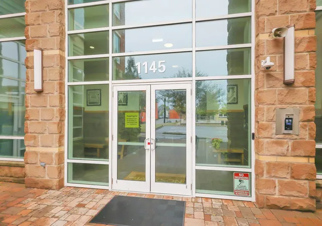 Listing Photo 5 - Condo for sale in building located at 1145 N High St, Columbus, OH 43201 - Unit #403