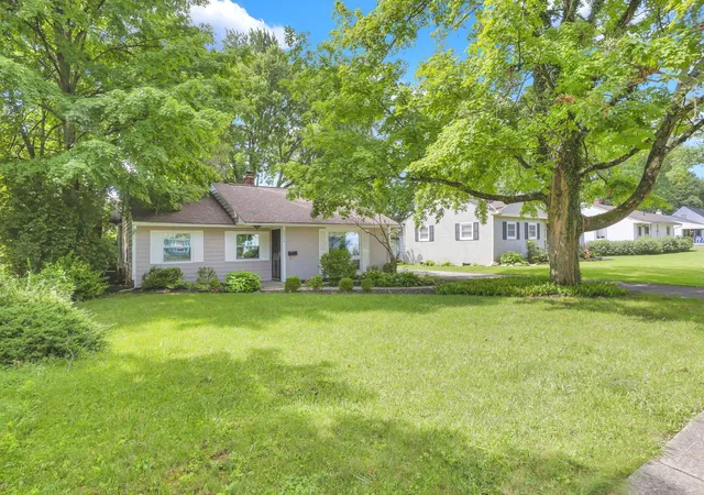 Photo 2 of Single family home for sale at 2515 Swansea Rd, Columbus, OH 43221 | MLS# 226032174 | Listing updated on 2026-09-12