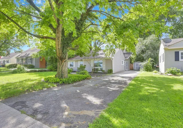 Photo 2 of Single family home for sale at 2515 Swansea Rd, Columbus, OH 43221 | MLS# 226032174 | Listing updated on 2026-10-06