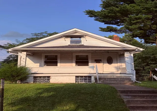 1st image of 308 N Burgess Ave, Columbus, OH 43204 | MLS# 226030591