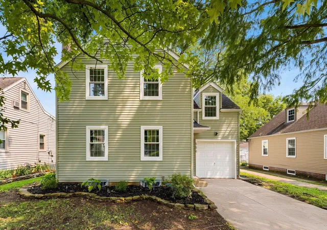 2nd image of 556 N Pickaway St, Circleville, OH 43113 | MLS# 226030561