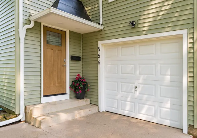 image of 556 N Pickaway St, Circleville, OH 43113 | MLS# 226030561