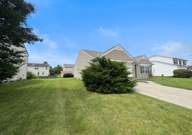 2nd image of 5743 Cedar Lawn Dr, Groveport, OH 43125 | MLS# 226030565