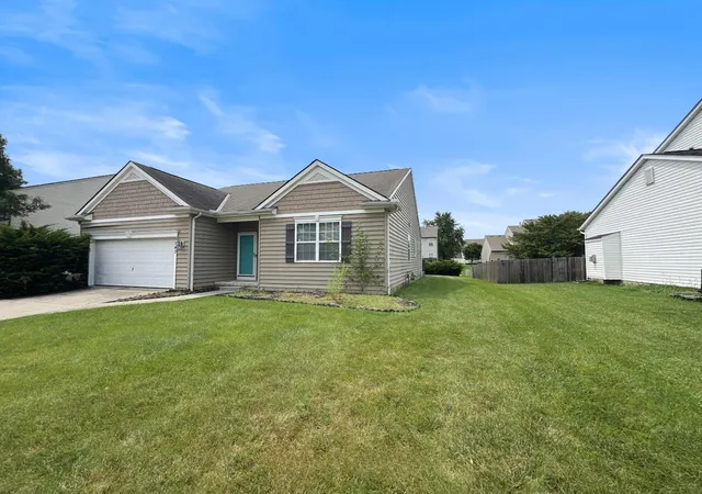 Photo 3 of Single family home for sale at 5743 Cedar Lawn Dr, Groveport, OH 43125 | MLS# 226030565 | Listing updated on 2026-09-05
