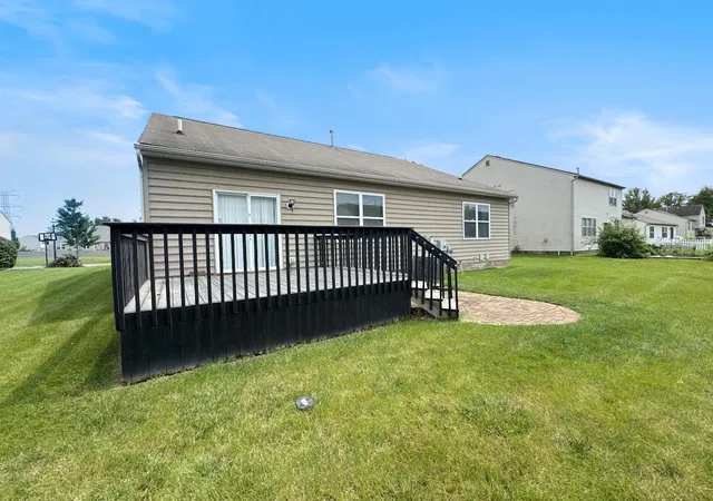 Photo 3 of Single family home for sale at 5743 Cedar Lawn Dr, Groveport, OH 43125 | MLS# 226030565 | Listing updated on 2026-09-24
