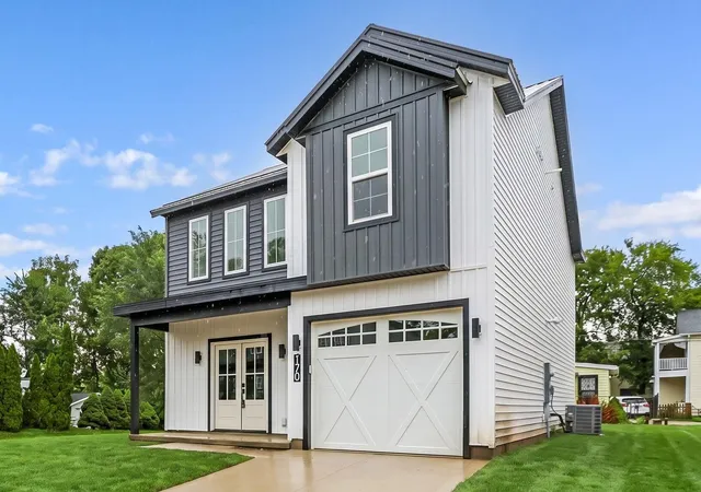 2nd image of 170 W Locust St, Newark, OH 43055 | MLS# 226030582