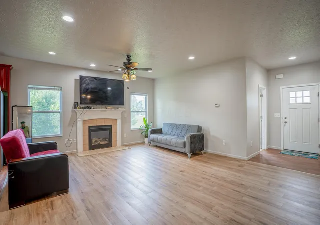 Photo 4 of Single family home for sale at 1461 Hoovler Way, Pataskala, OH 43062 | MLS# 226030597 | Listing updated on 2026-09-20