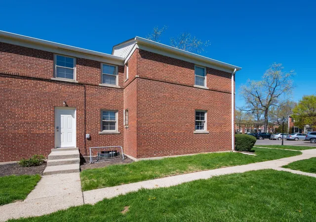 2nd image of 1775 Nw Ct, Columbus, OH 43212