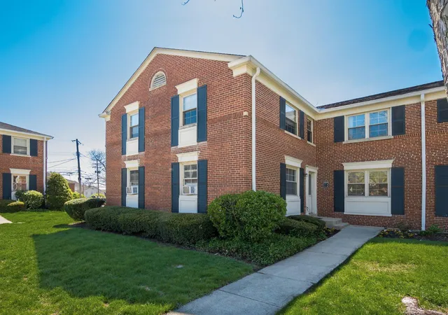 1st image of 1775 Northwest Ct #105, Columbus, OH 43212 | MLS# 226030608