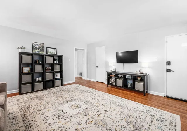 3rd image of 1775 Northwest Ct #105, Columbus, OH 43212 | MLS# 226030608